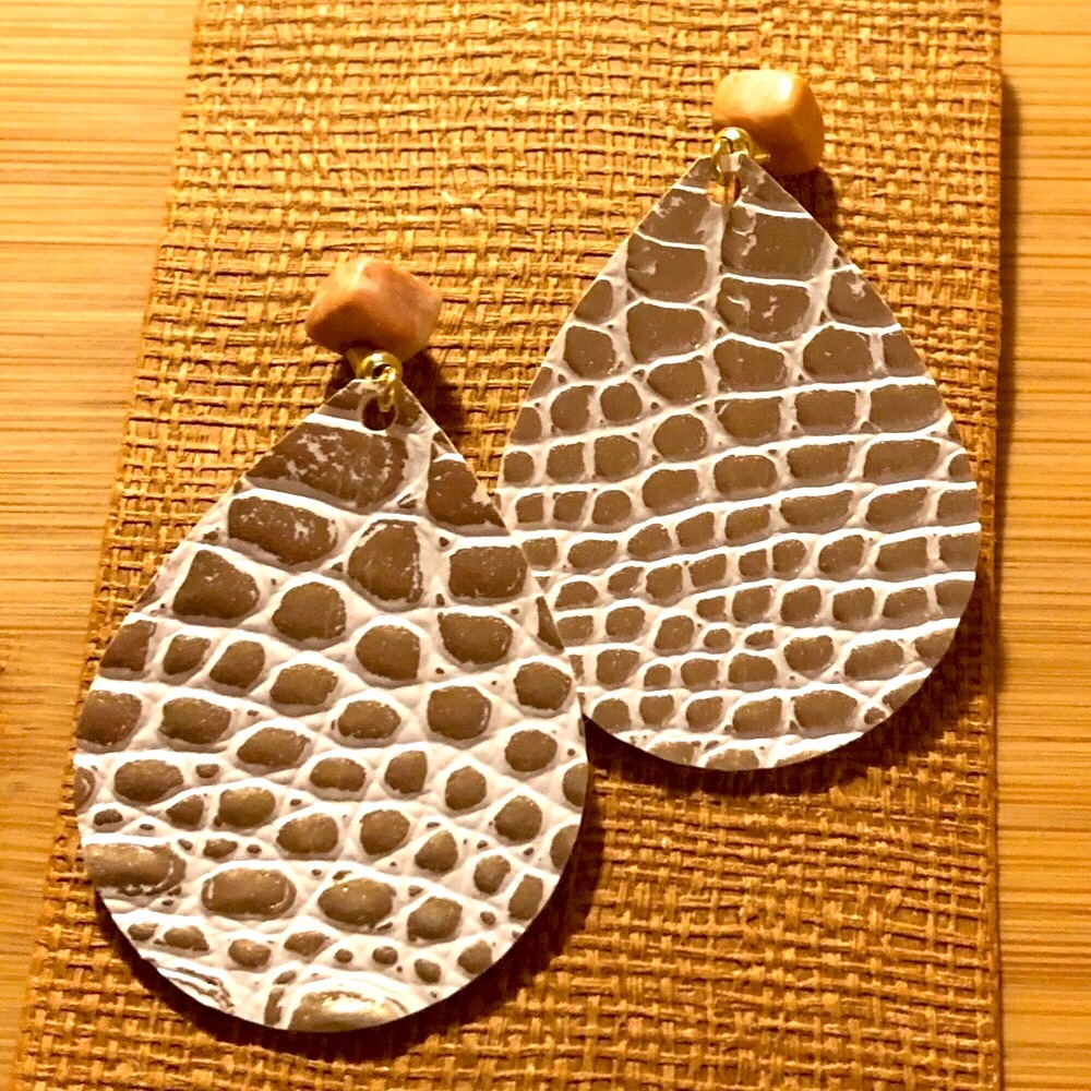 NWT Faux Leather Earrings, Stone Bead